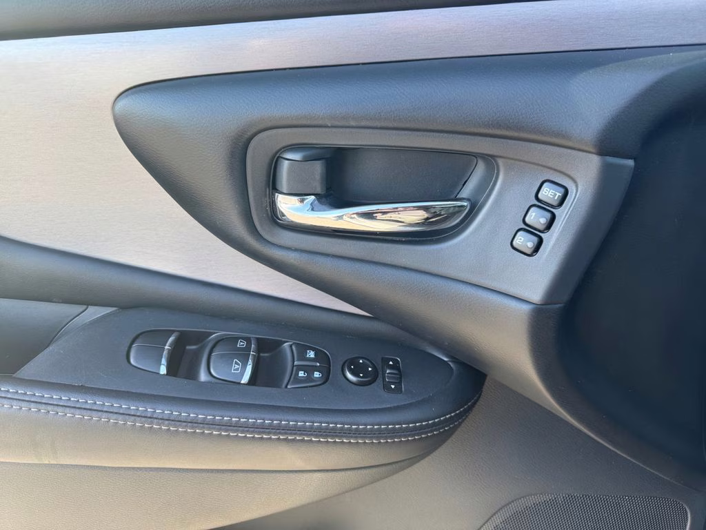 2021 Boulder Gray Pearl Nissan Murano SL FWD SUV