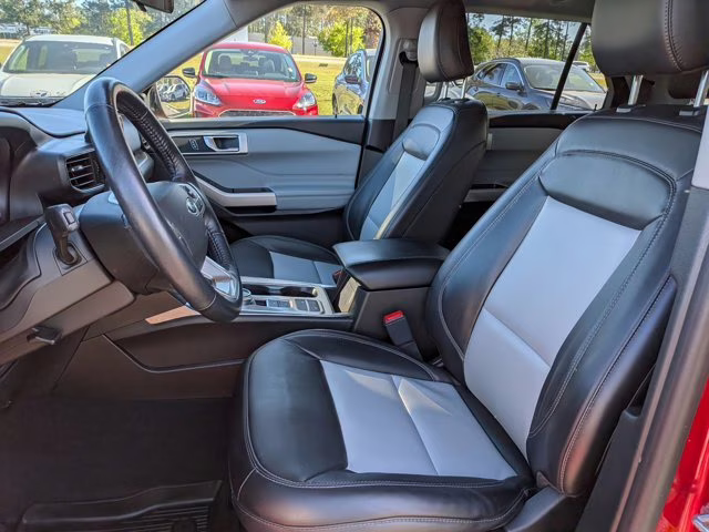 2022 Red Metallic Ford Explorer XLT RWD SUV
