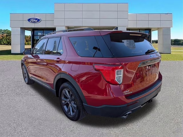 2022 Red Metallic Ford Explorer XLT RWD SUV