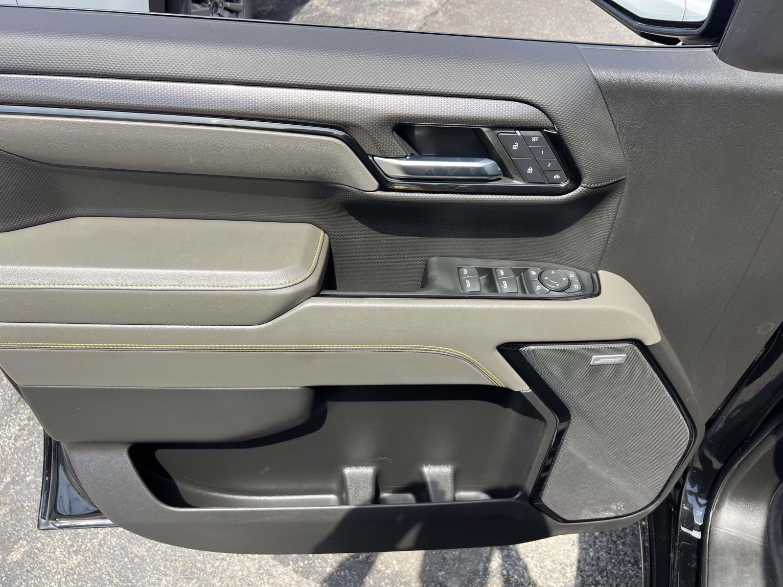 2024 Chevrolet Silverado 1500 ZR2 - Photo 16