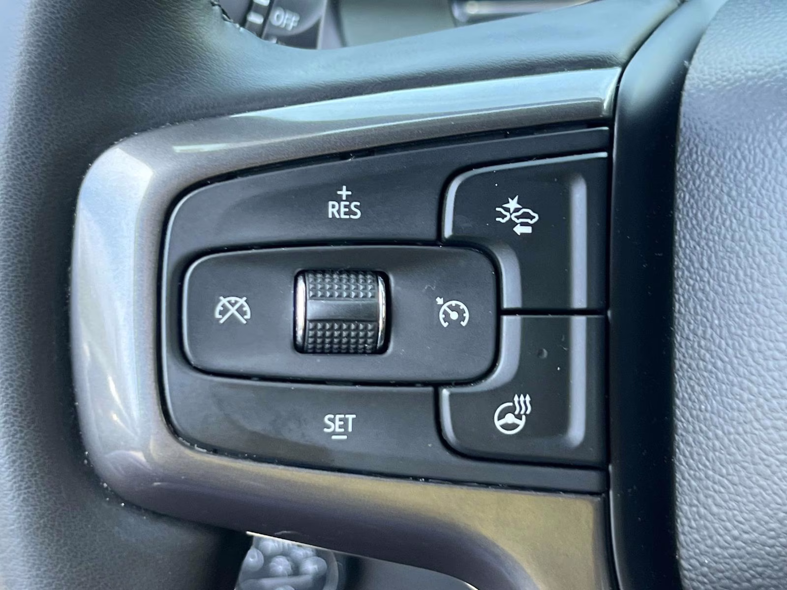 2024 Chevrolet Silverado 1500 ZR2 - Photo 21
