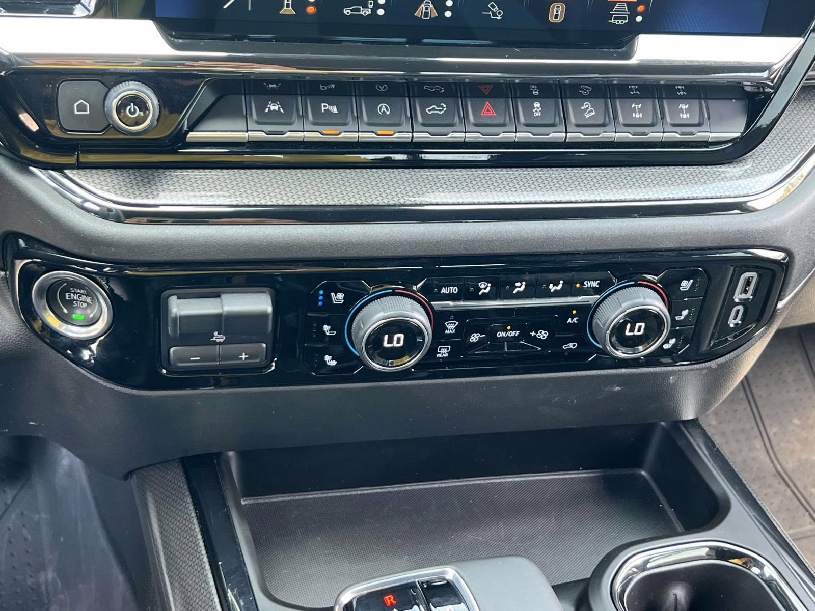 2024 Chevrolet Silverado 1500 ZR2 - Photo 29