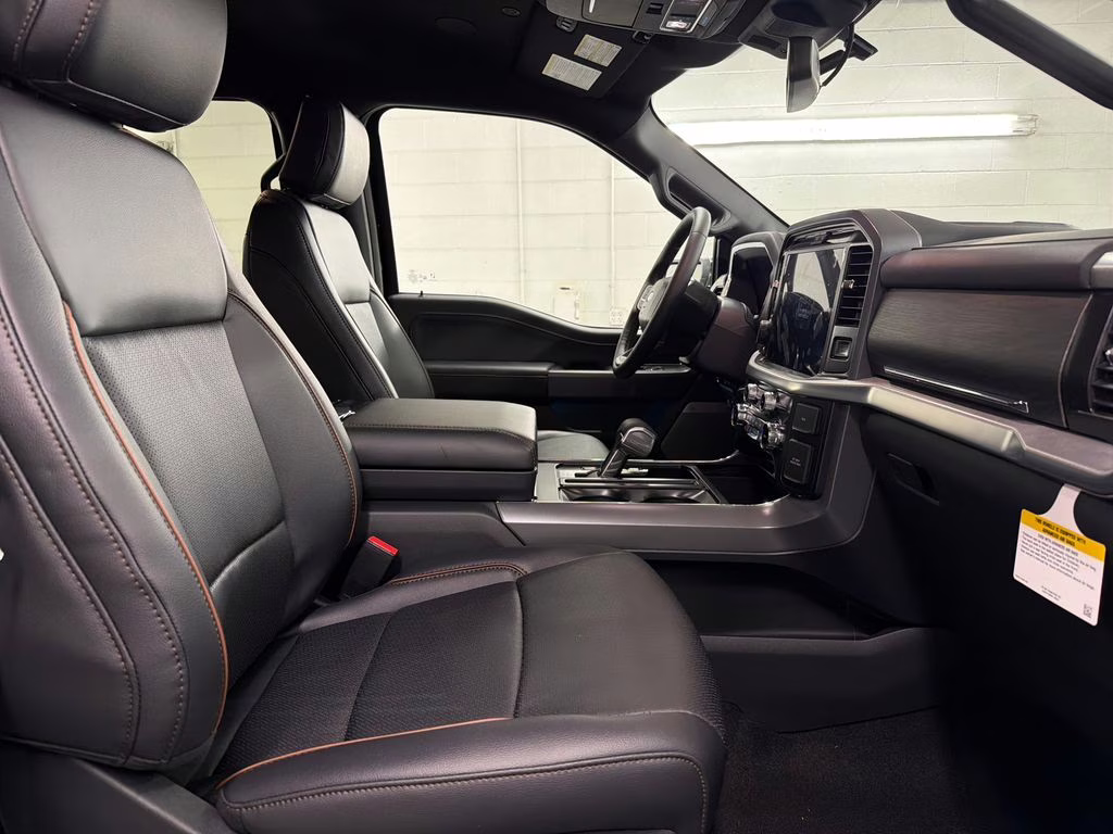 2026 AGATE BLACK Ford F-150 Lariat 4X4 Truck