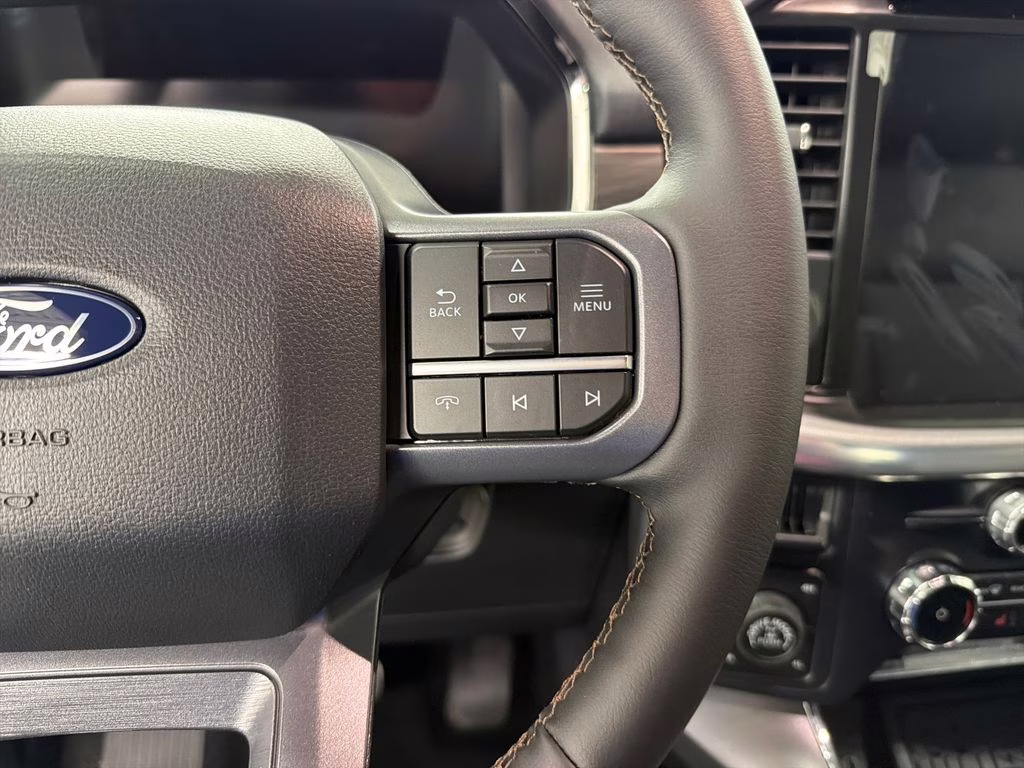 2026 AGATE BLACK Ford F-150 Lariat 4X4 Truck