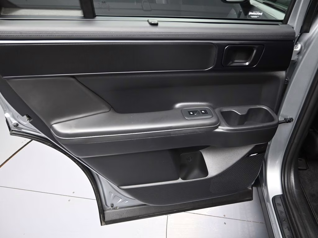 2024 Shimmering Silver Hyundai Santa Fe Hybrid Calligraphy AWD SUV