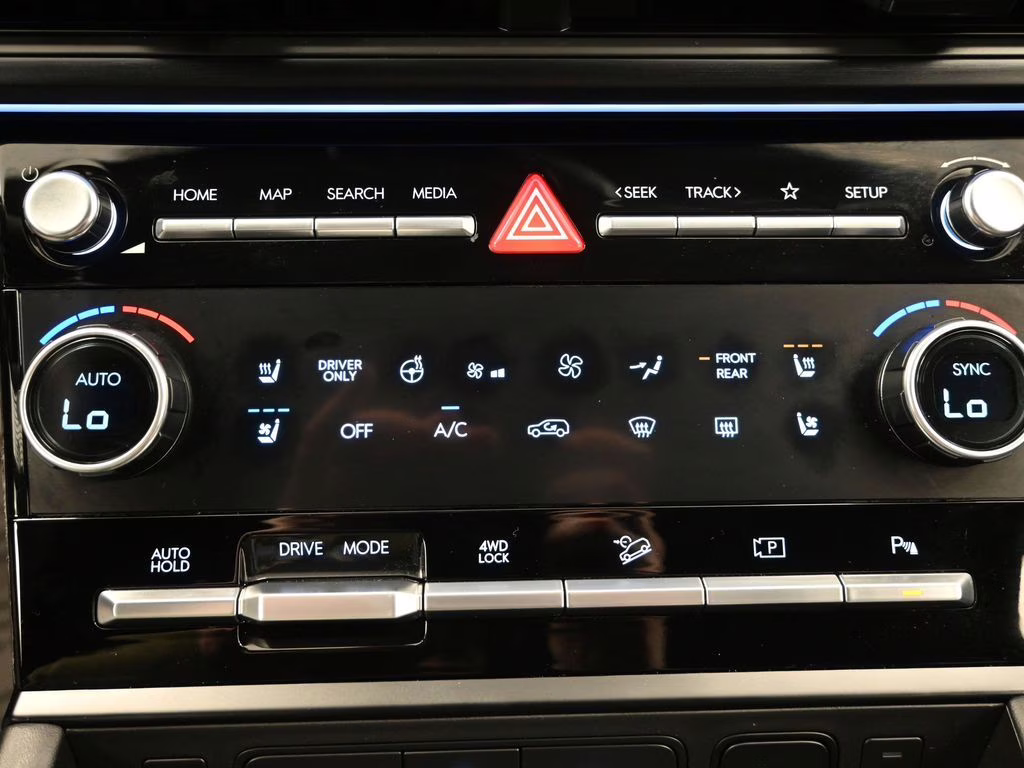 2024 Shimmering Silver Hyundai Santa Fe Hybrid Calligraphy AWD SUV