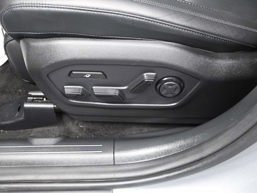 2024 Shimmering Silver Hyundai Santa Fe Hybrid Calligraphy AWD SUV