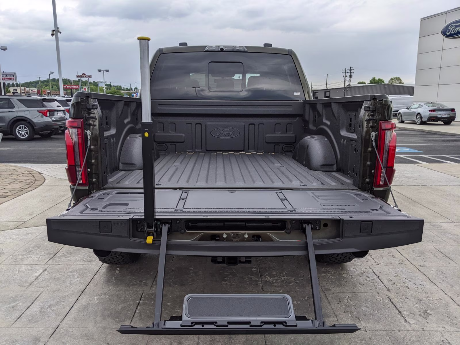 2026 Shelter Green Ford F-150 Raptor 4X4 Truck