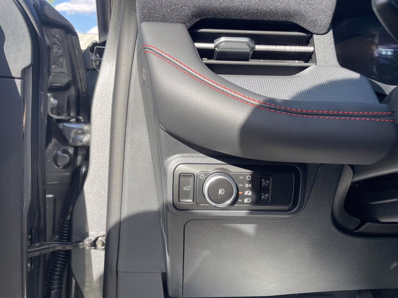 2026 Carbonized Gray Metallic Ford Explorer ST-Line 4X4 SUV