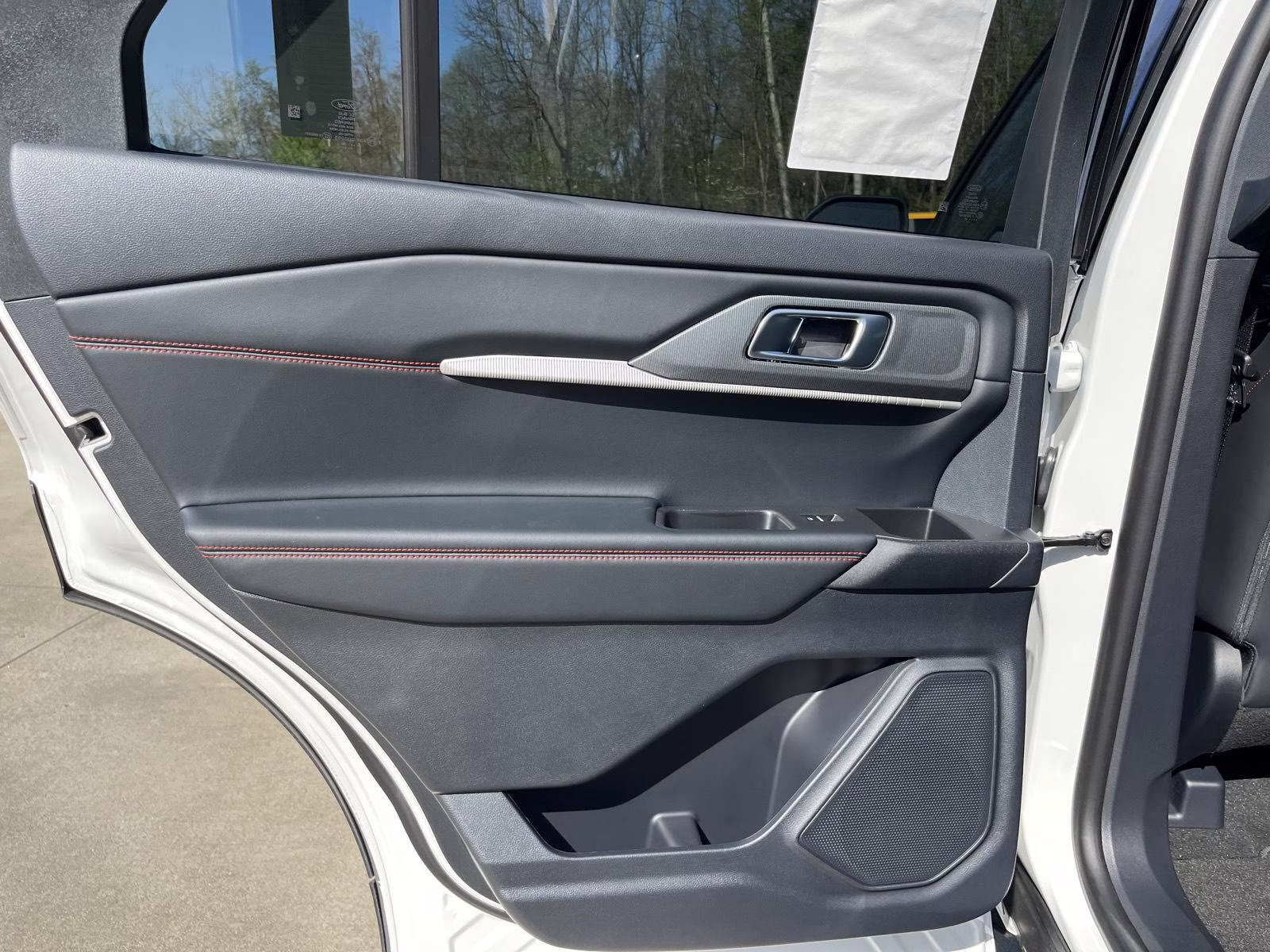 2026 Star White Metallic Tri-Coat Ford Explorer ST-Line 4X4 SUV