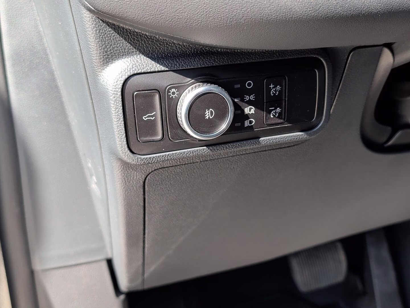2026 Carbonized Gray Metallic Ford Explorer ST-Line 4X4 SUV
