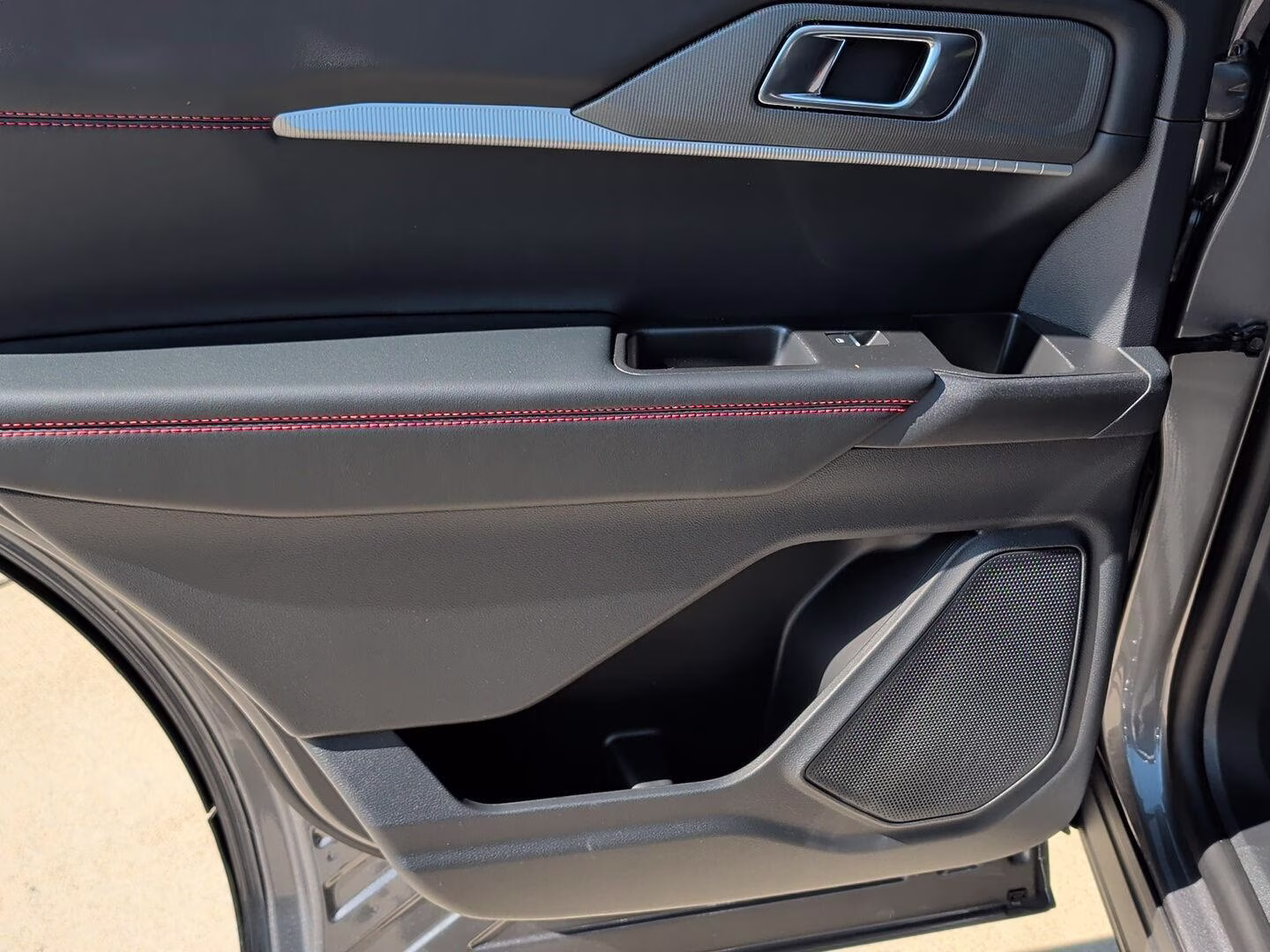 2026 Carbonized Gray Metallic Ford Explorer ST-Line 4X4 SUV