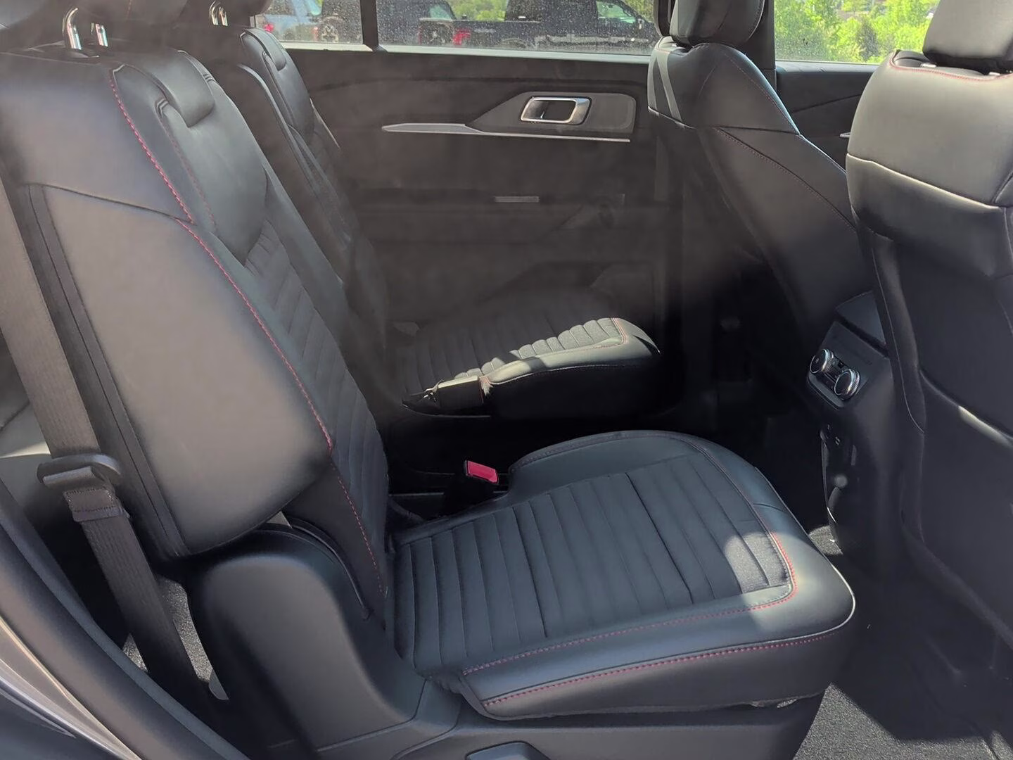 2026 Carbonized Gray Metallic Ford Explorer ST-Line 4X4 SUV