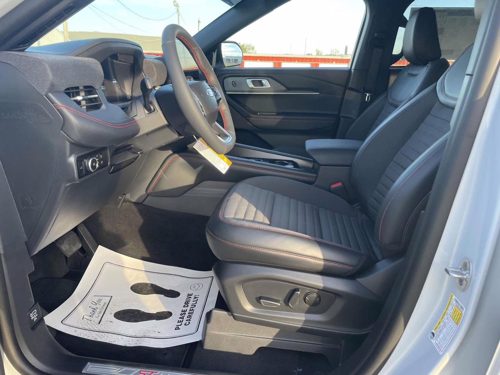 2026 Space White Metallic Ford Explorer ST-Line 4X4 SUV