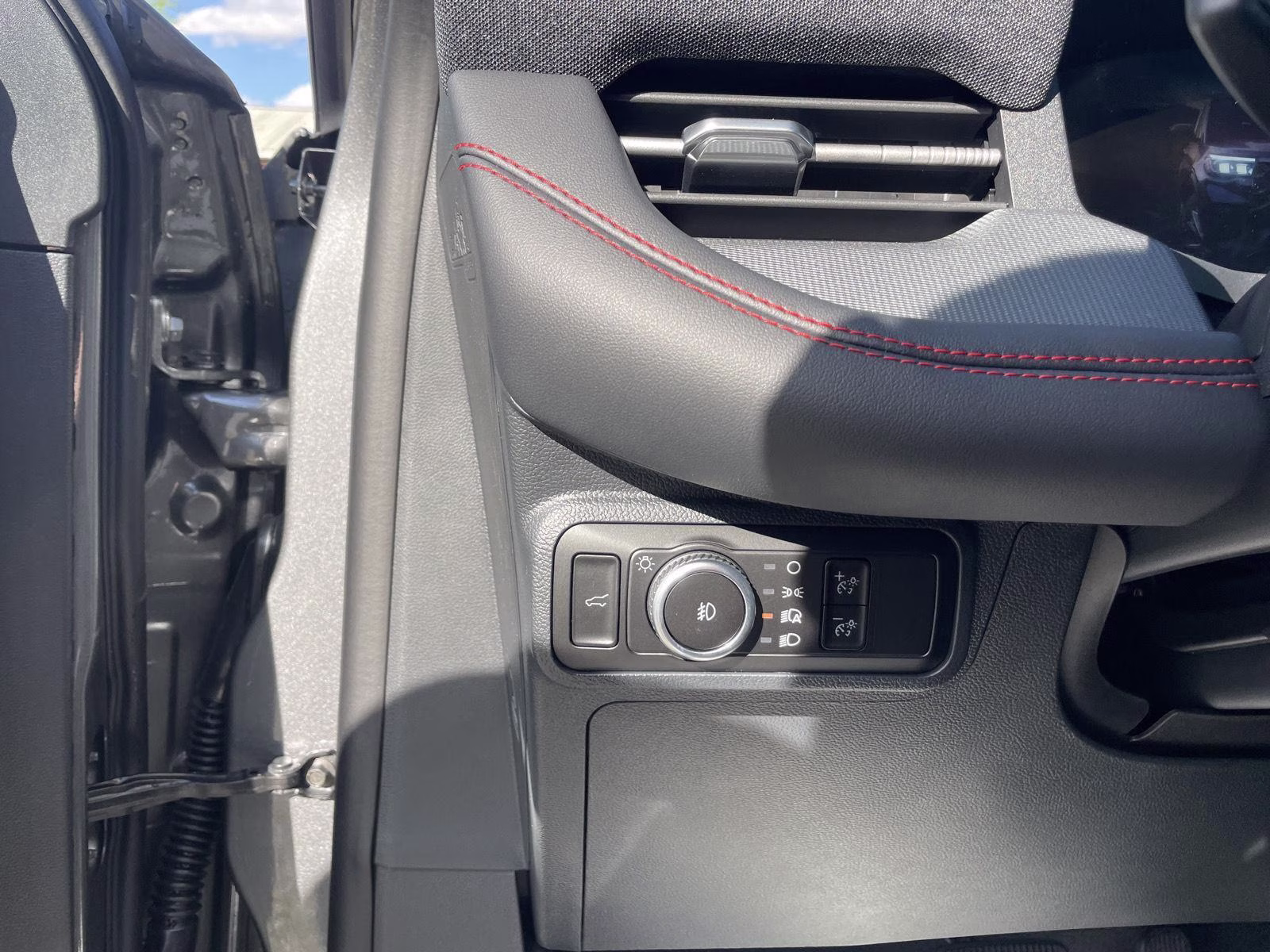 2026 Carbonized Gray Metallic Ford Explorer ST-Line 4X4 SUV