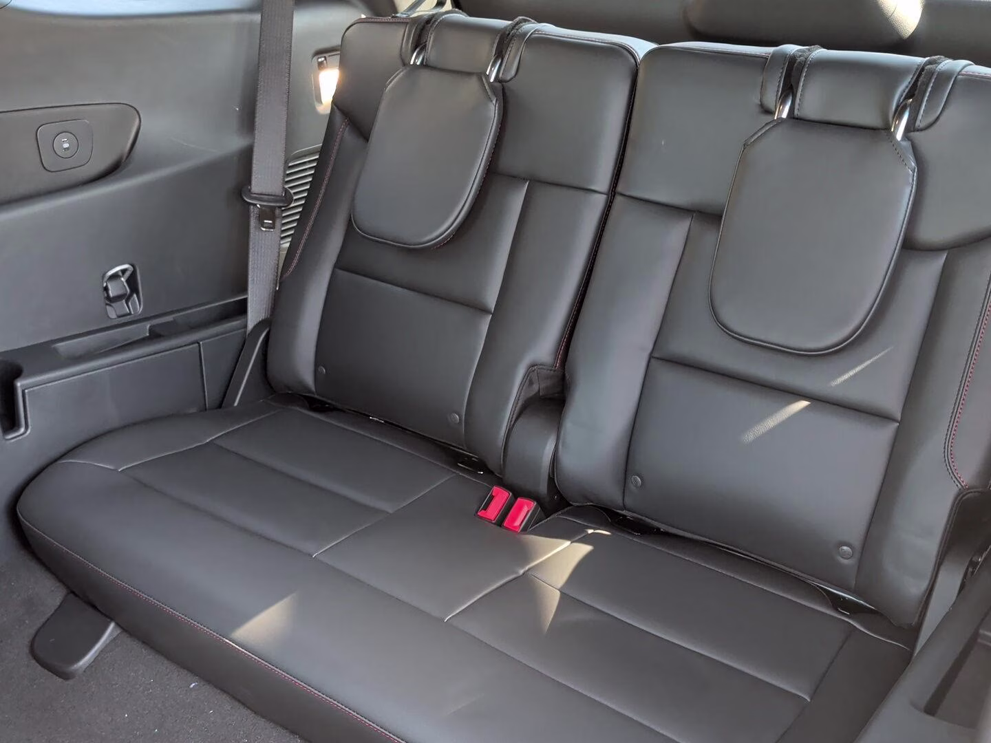 2026 Carbonized Gray Metallic Ford Explorer ST-Line 4X4 SUV