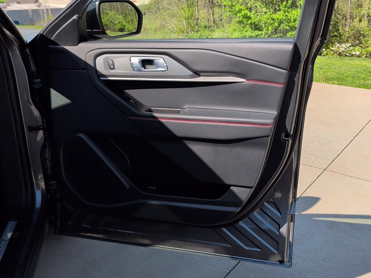 2026 Carbonized Gray Metallic Ford Explorer ST-Line 4X4 SUV