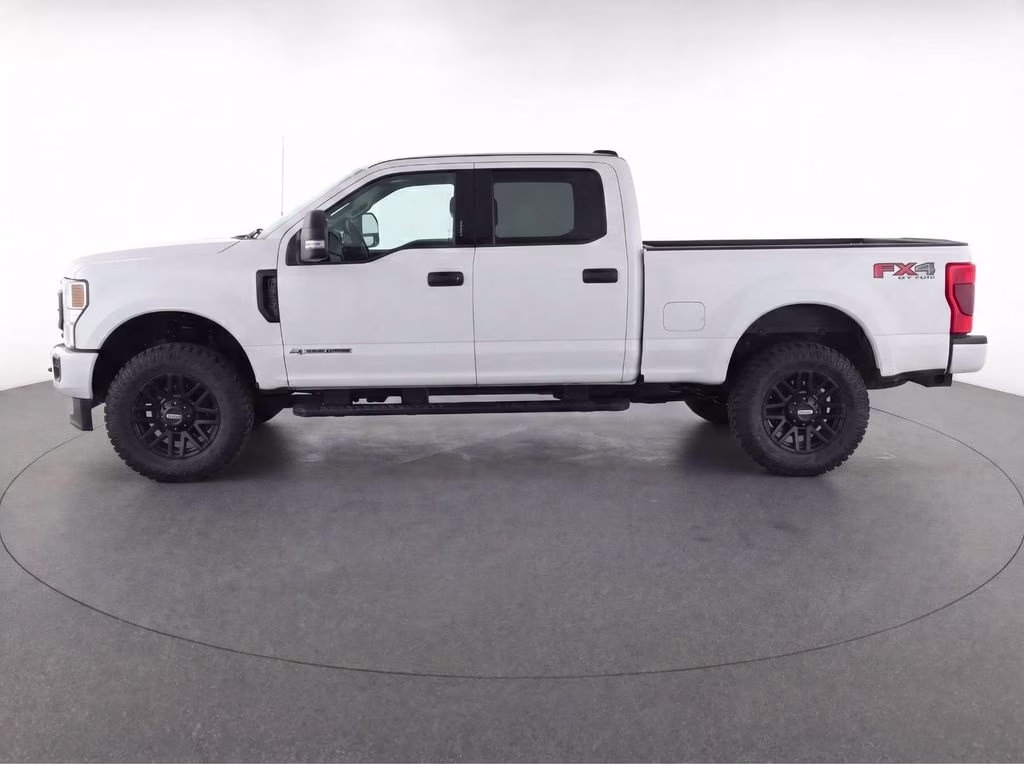 2021 White Metallic Ford Super Duty F-350 SRW Lariat 4X4 Truck