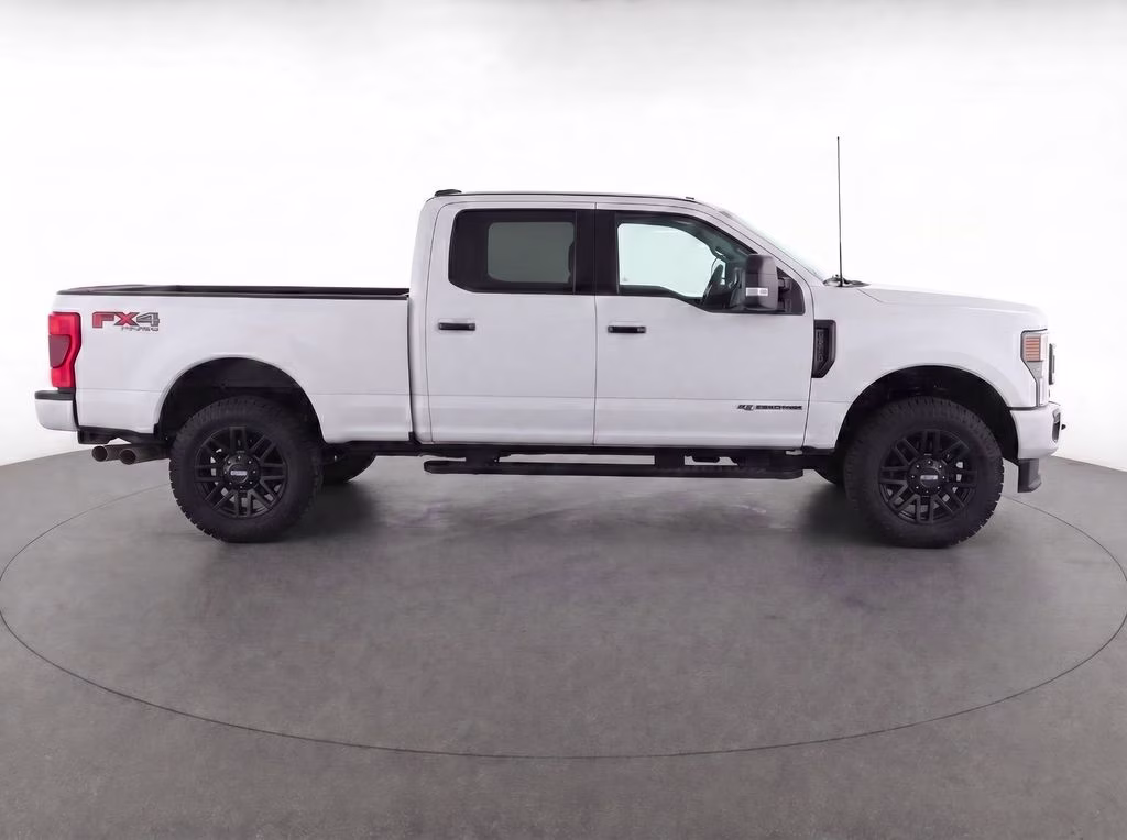2021 White Metallic Ford Super Duty F-350 SRW Lariat 4X4 Truck