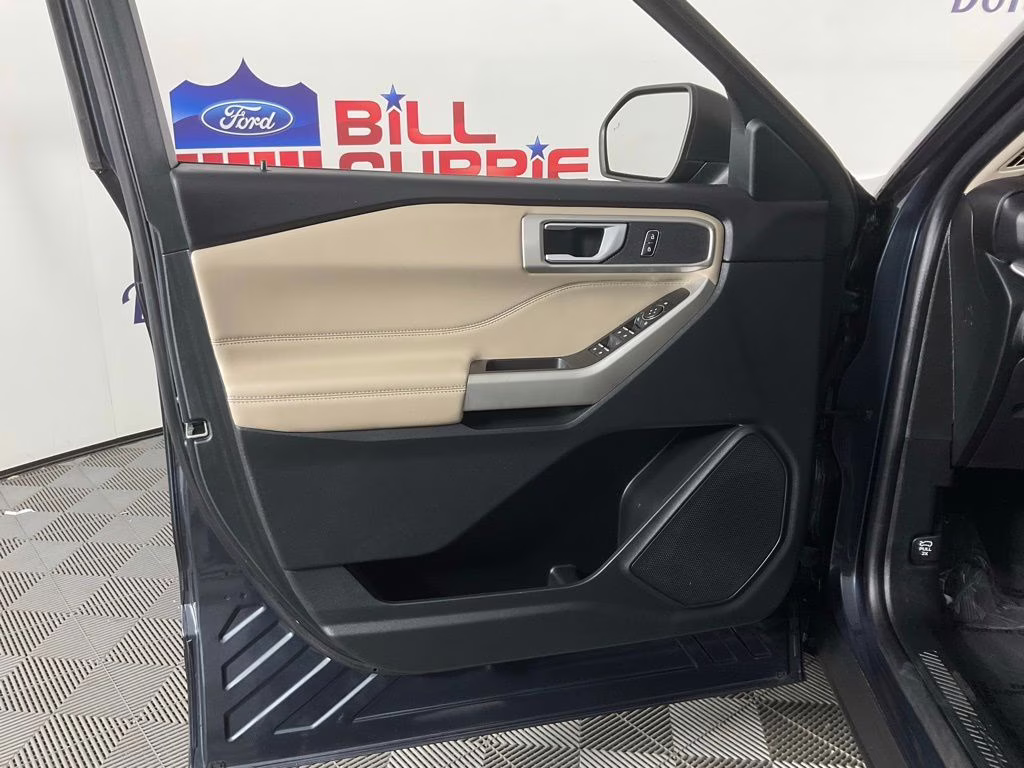 2024 Blue Metallic Ford Explorer XLT RWD SUV