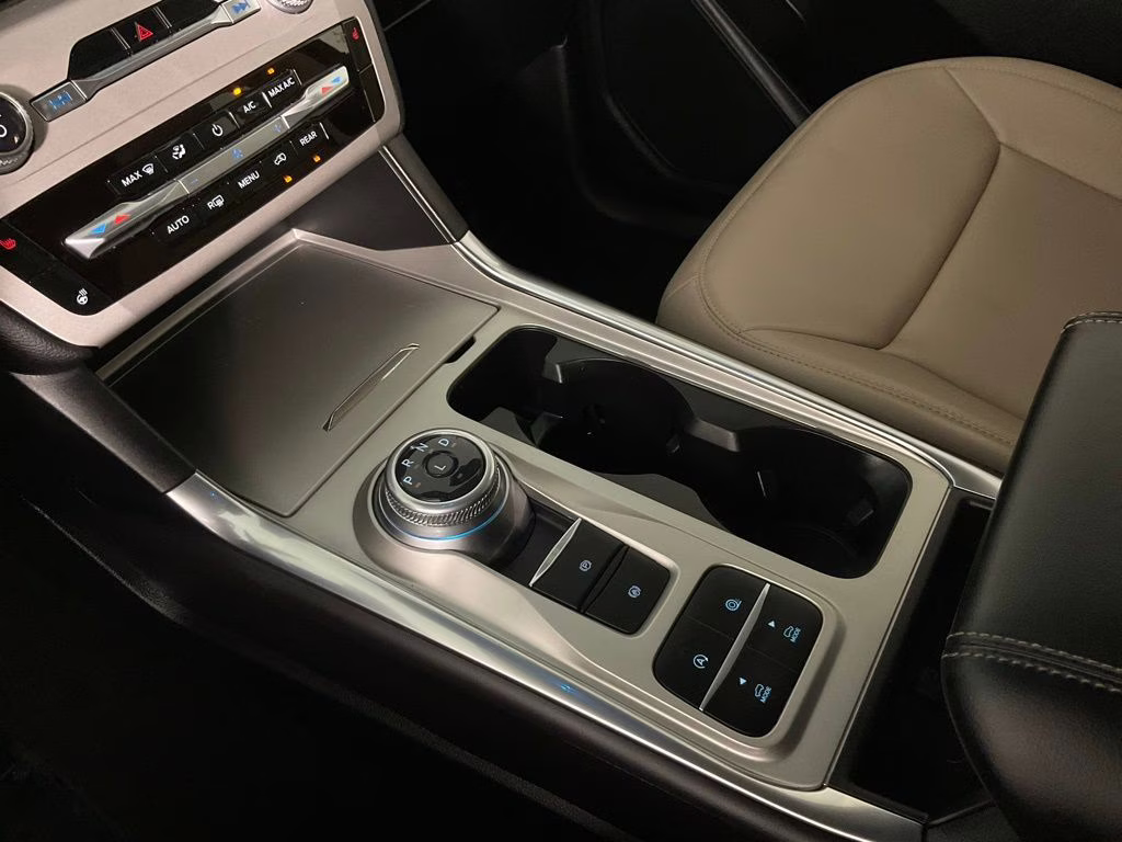 2024 Blue Metallic Ford Explorer XLT RWD SUV