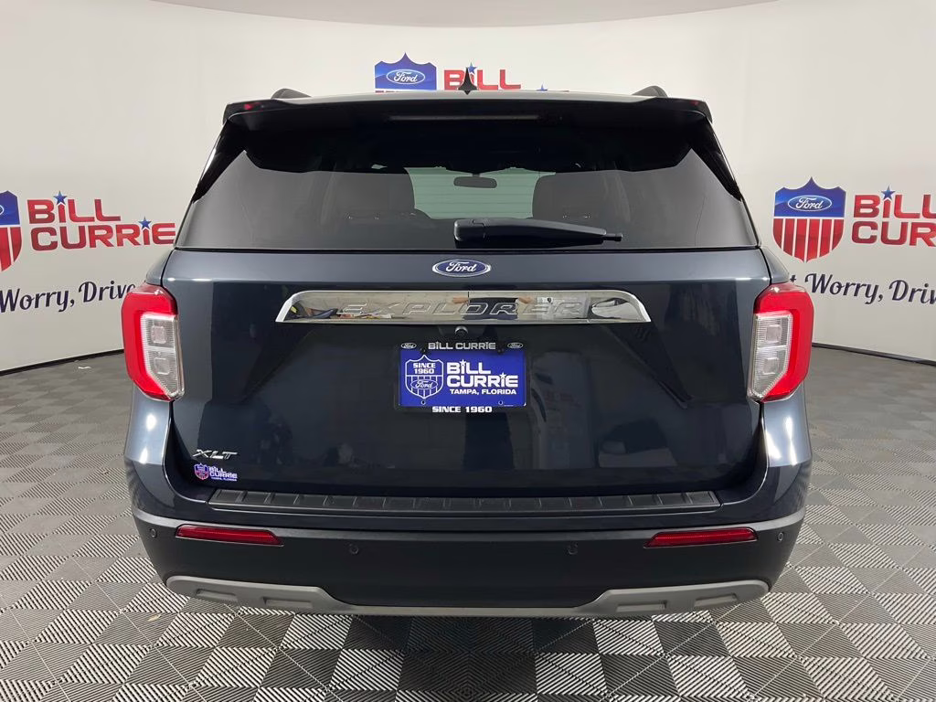 2024 Blue Metallic Ford Explorer XLT RWD SUV