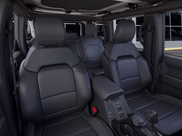 2026 Oxford White Ford Bronco Badlands 4X4 SUV