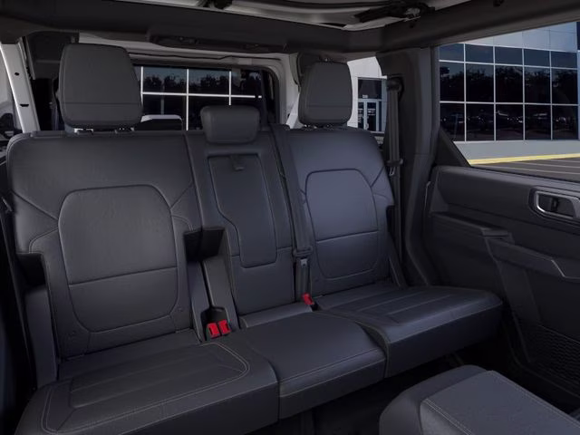 2026 Oxford White Ford Bronco Badlands 4X4 SUV