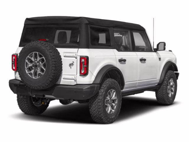 2026 Oxford White Ford Bronco Badlands 4X4 SUV
