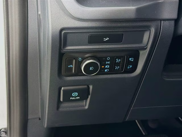 2026 Oxford White Ford F-150 XLT 4X4 Truck