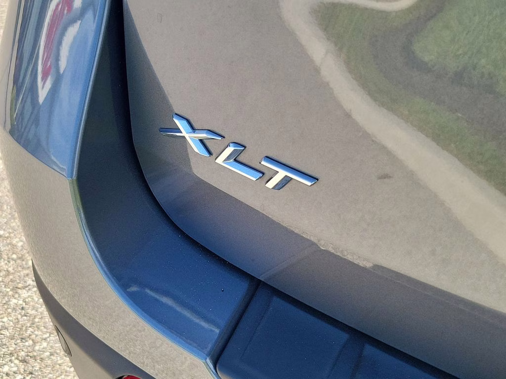 2023 Gray Metallic Ford Explorer XLT RWD SUV