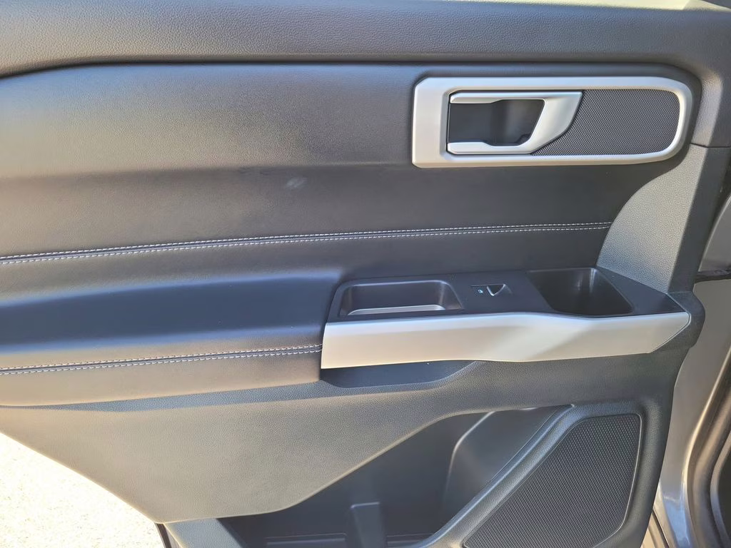 2023 Gray Metallic Ford Explorer XLT RWD SUV