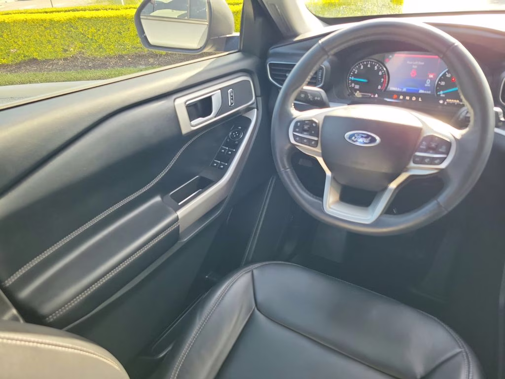 2023 Gray Metallic Ford Explorer XLT RWD SUV