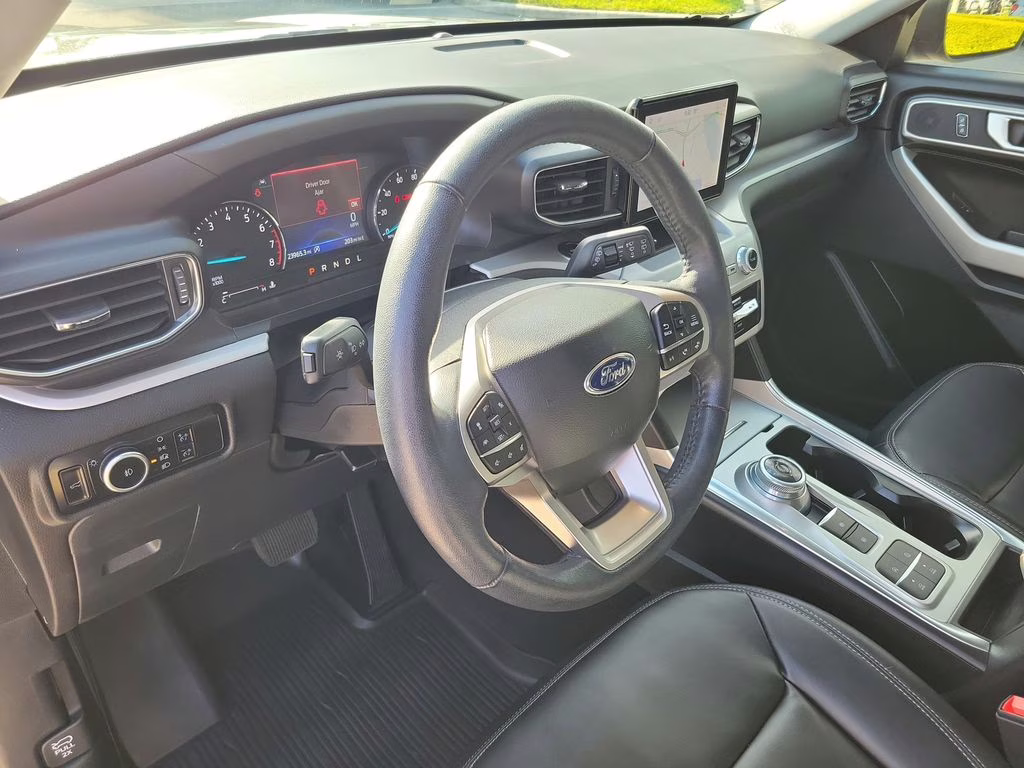 2023 Gray Metallic Ford Explorer XLT RWD SUV