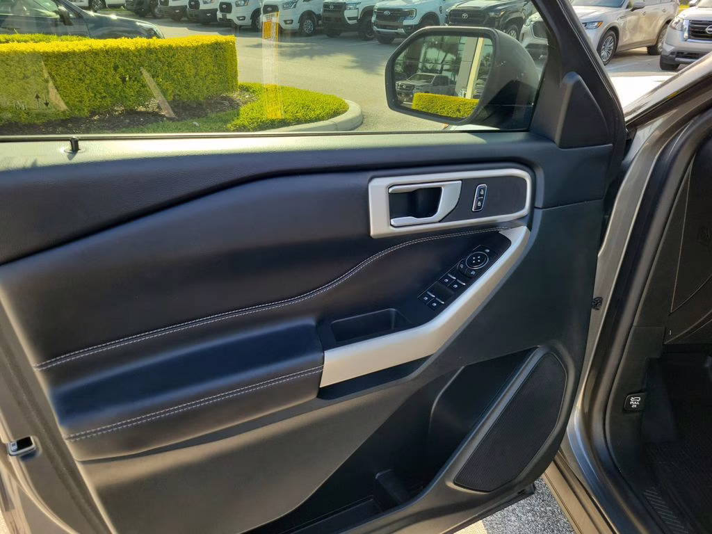 2023 Gray Metallic Ford Explorer XLT RWD SUV