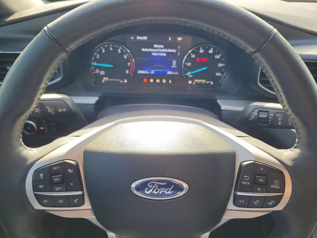 2023 Gray Metallic Ford Explorer XLT RWD SUV