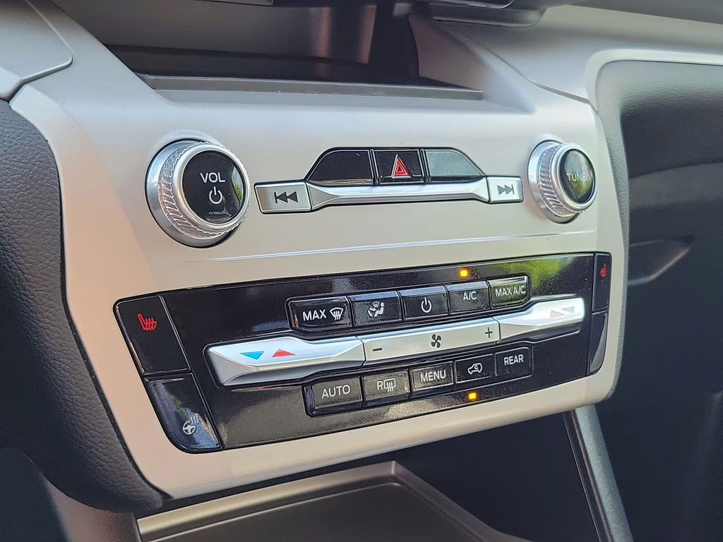 2023 Gray Metallic Ford Explorer XLT RWD SUV