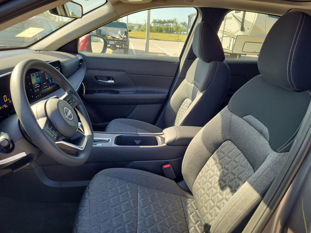 2026 Gun Metallic/Scarlet Ember Tintcoat Nissan Kicks SV FWD SUV