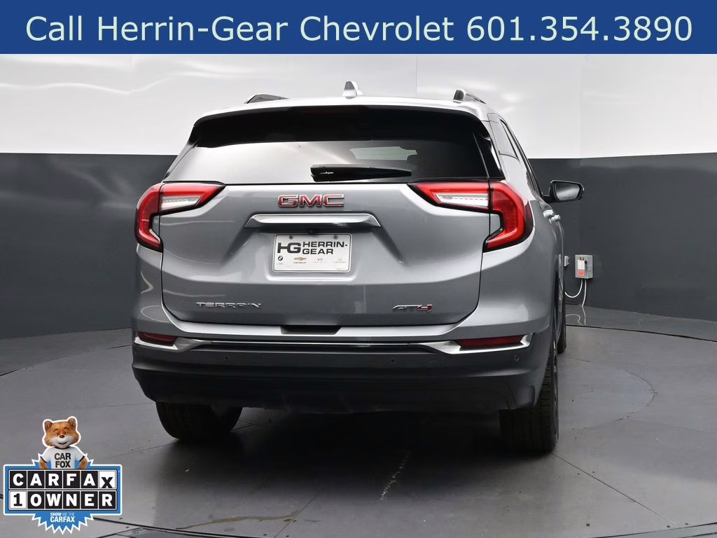 2023 Sterling Metallic GMC Terrain AT4 AWD SUV