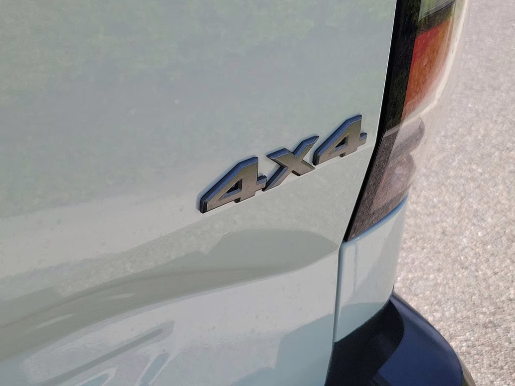 2025 Glacier White Nissan Frontier S 4X4 Truck