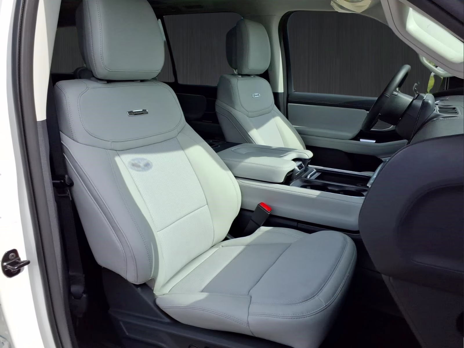 2026 White Ford Expedition Max Platinum 4X4 SUV