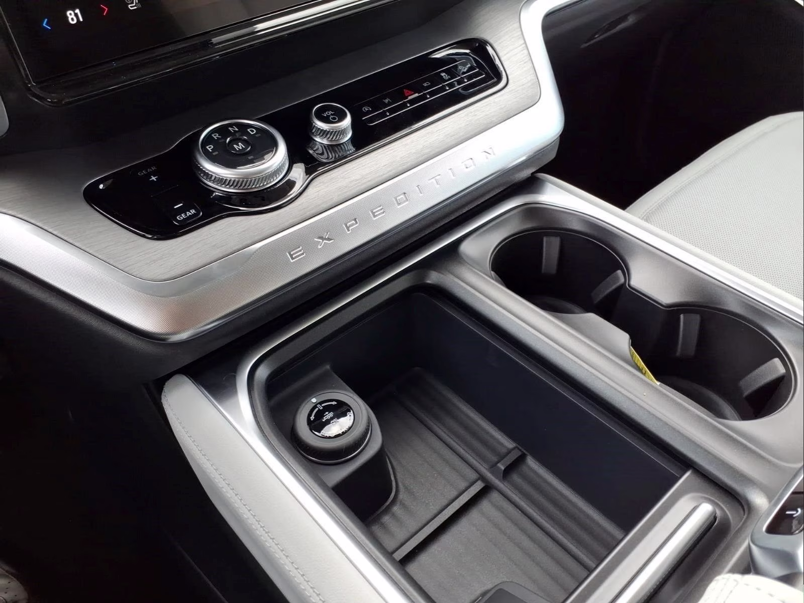 2026 White Ford Expedition Max Platinum 4X4 SUV