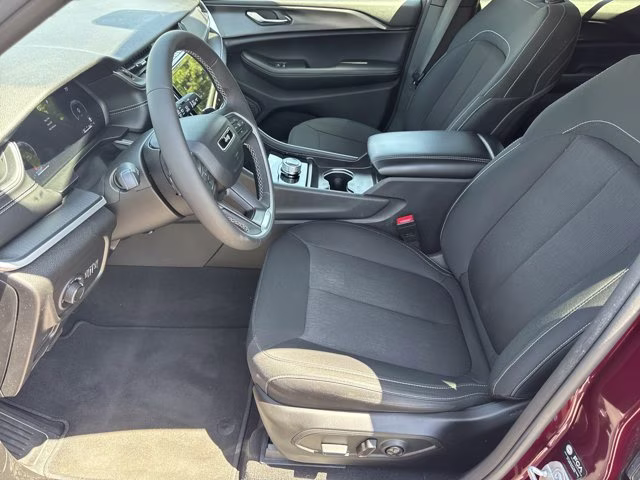 2024 Velvet Red Pearlcoat Jeep Grand Cherokee Laredo X 4X4 SUV