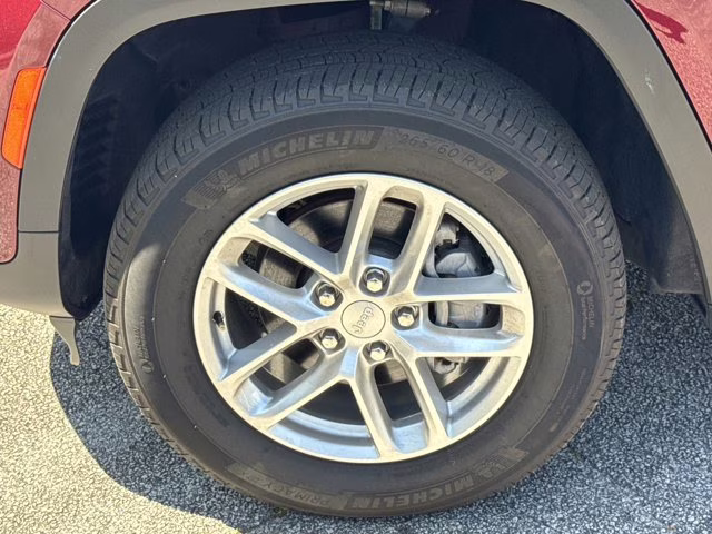 2024 Velvet Red Pearlcoat Jeep Grand Cherokee Laredo X 4X4 SUV