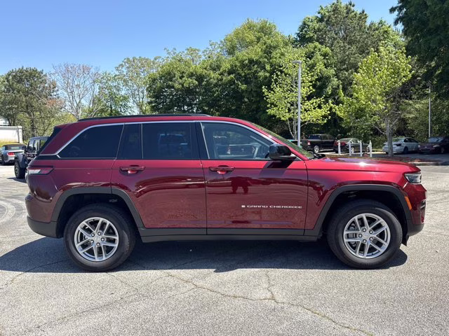 2024 Velvet Red Pearlcoat Jeep Grand Cherokee Laredo X 4X4 SUV