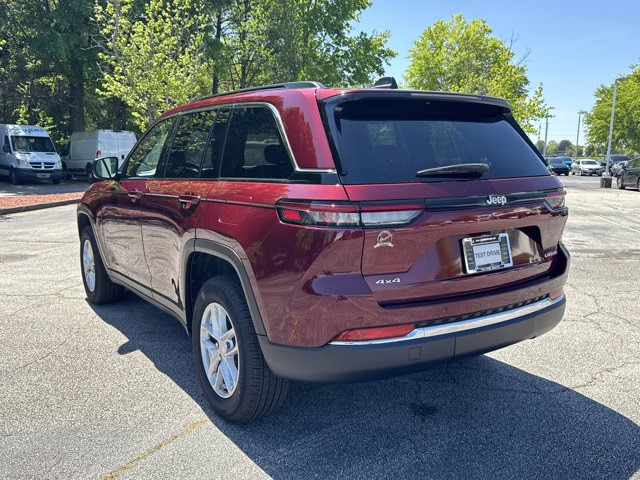 2024 Velvet Red Pearlcoat Jeep Grand Cherokee Laredo X 4X4 SUV