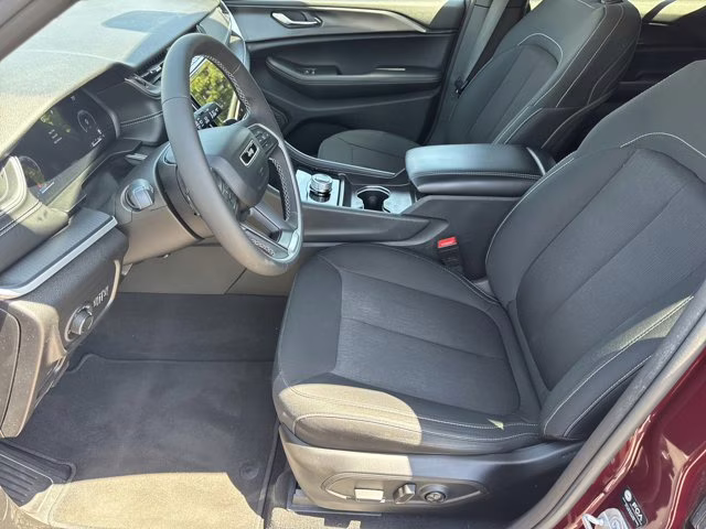 2024 Velvet Red Pearlcoat Jeep Grand Cherokee Laredo X 4X4 SUV