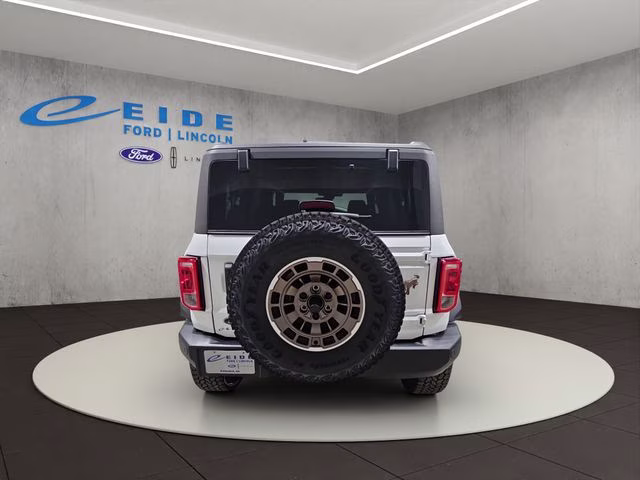 2026 Oxford White Ford Bronco Big Bend SINISTER BRONZE PACKAGE 4X4 SUV