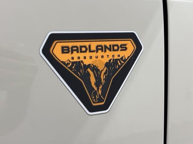 2026 Desert Sand Ford Bronco Badlands 4X4 SUV