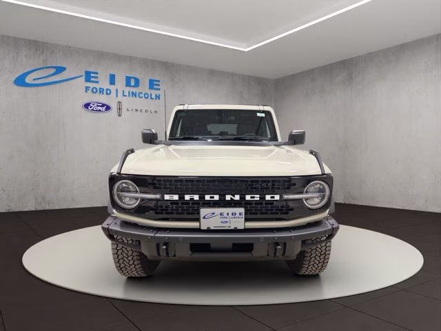 2026 Desert Sand Ford Bronco Badlands 4X4 SUV